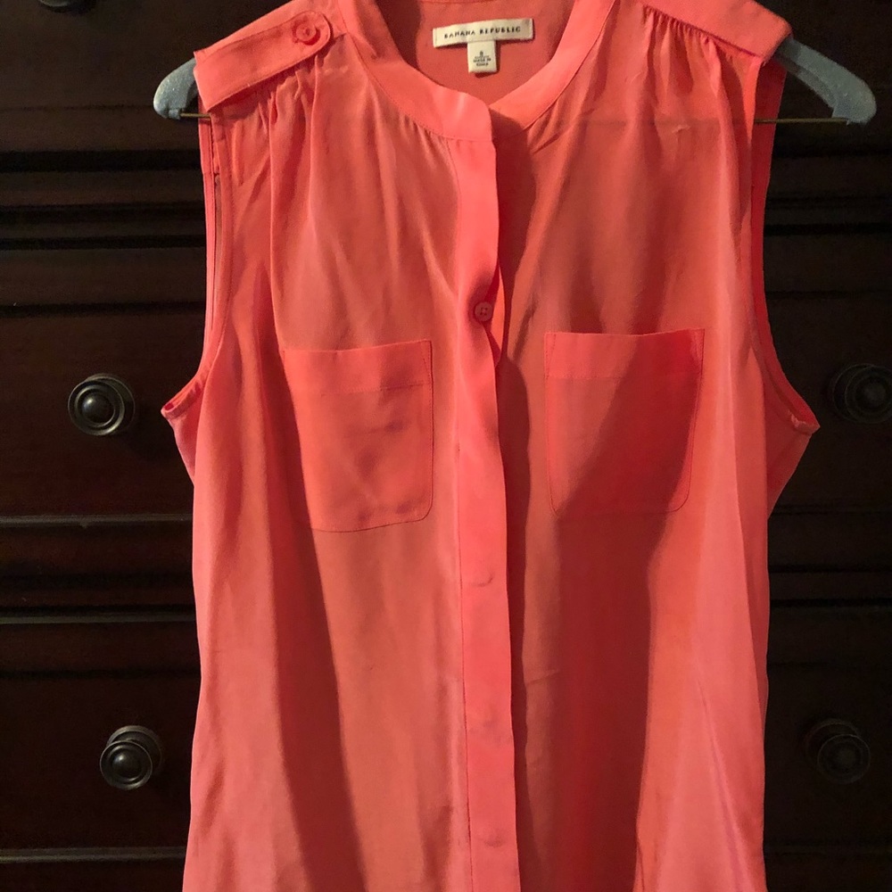 100% silk banana republic , pink sleeveless shirt